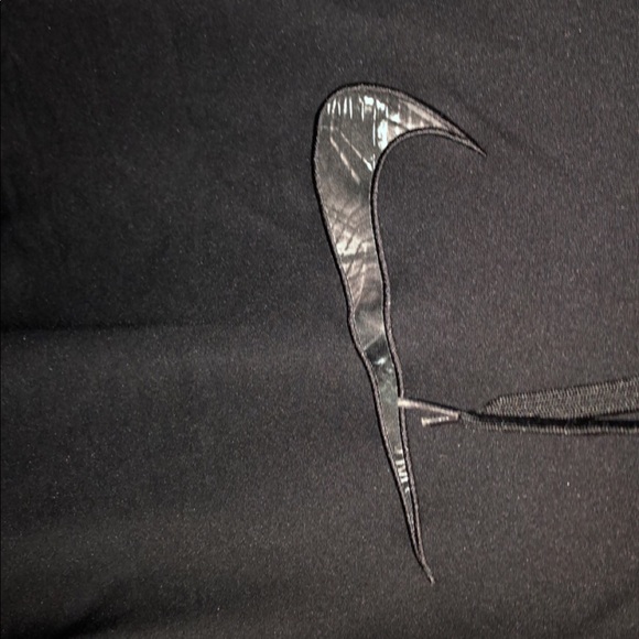 Women’s Nike hoodie - Picture 2 of 2